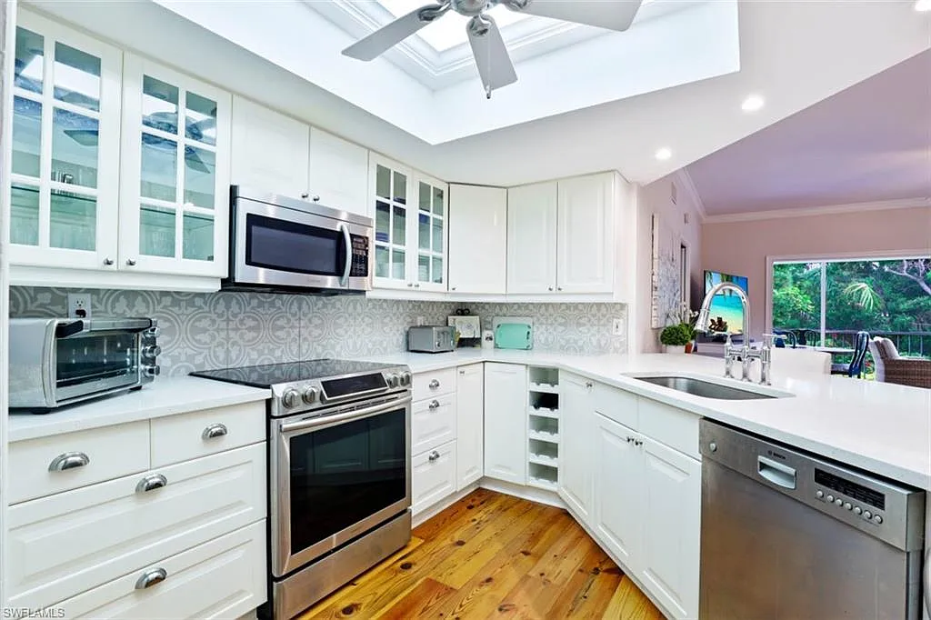 2 bed, 2.0 bath, 1506 sqft, $14,000 — Photo 2
