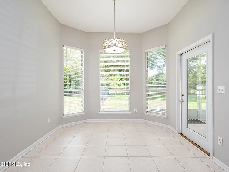 171 Elmwood Dr — Photo 10