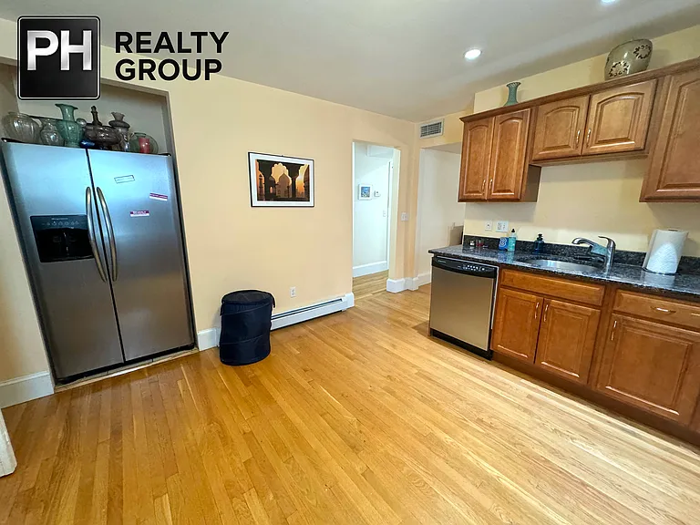 24 Madison Ave #3 — Photo 4