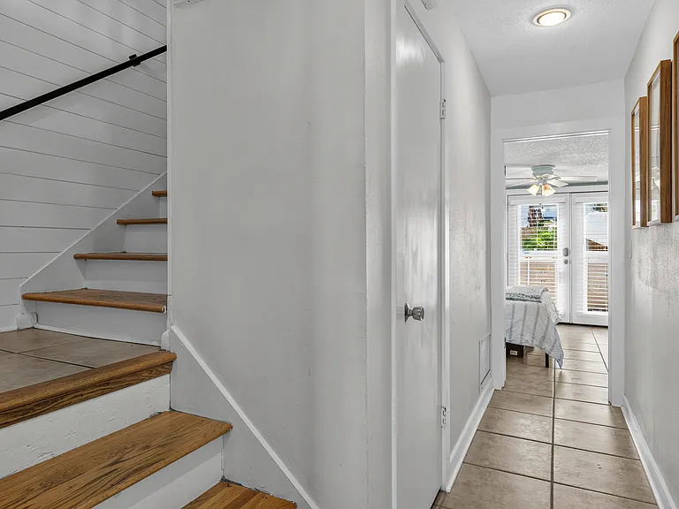 1st floor stairwell/hallway