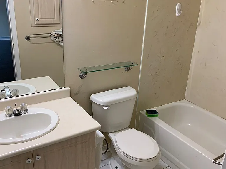 147 Cairncross Cres S — Photo 14