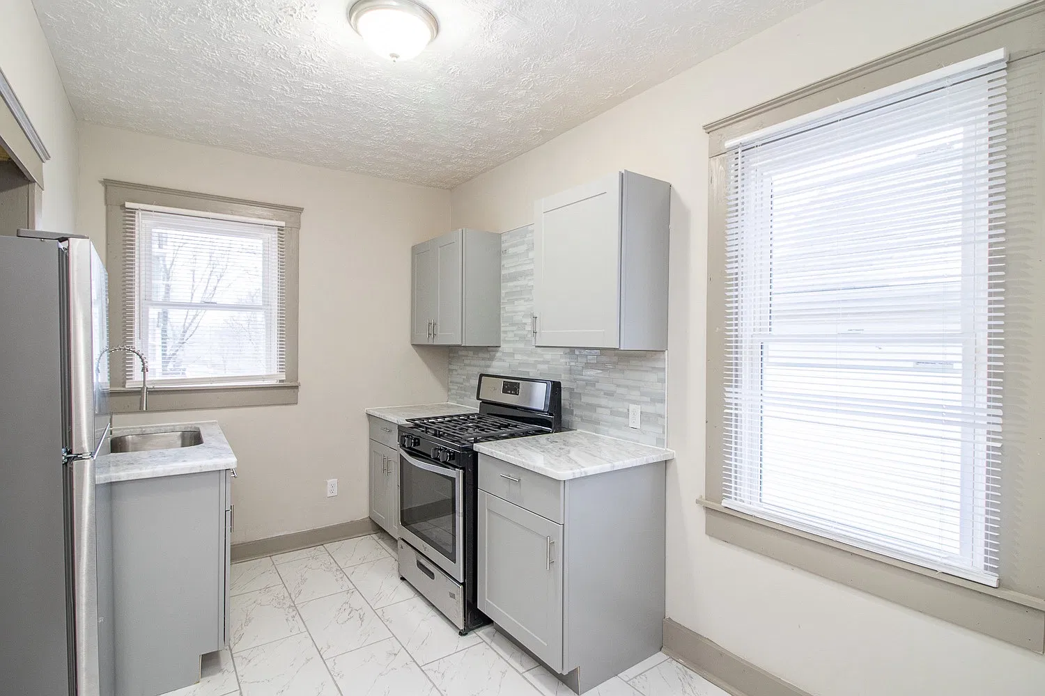 1 bed, $995 — Photo 2