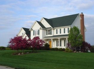 7N346 Ridge Line Rd, St Charles, IL 60175