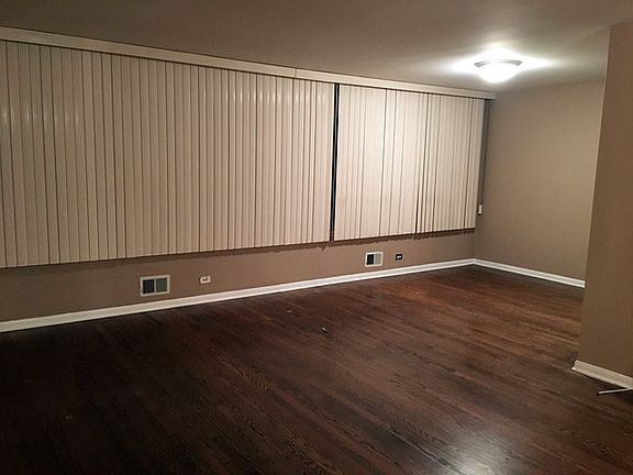 3rd image of 9434 Kolmar Ave