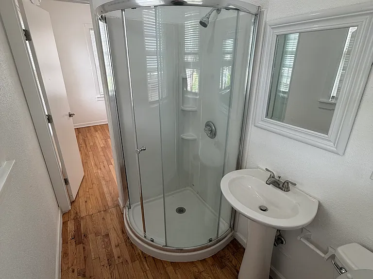1026 W Hickory St — Photo 2