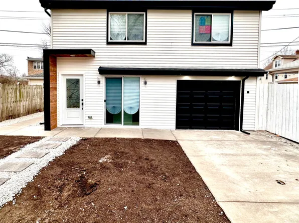 4138 Maple Ave, Lyons, IL 60534