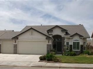 2957 E Solar Ave, Fresno, CA 93720