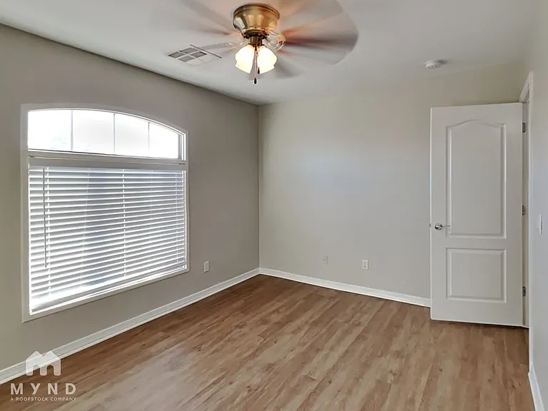 17524 W Mandalay Ln — Photo 21