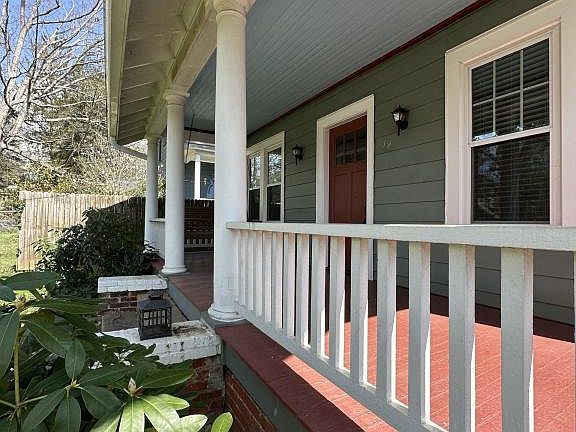 3rd image of 79 Houston St