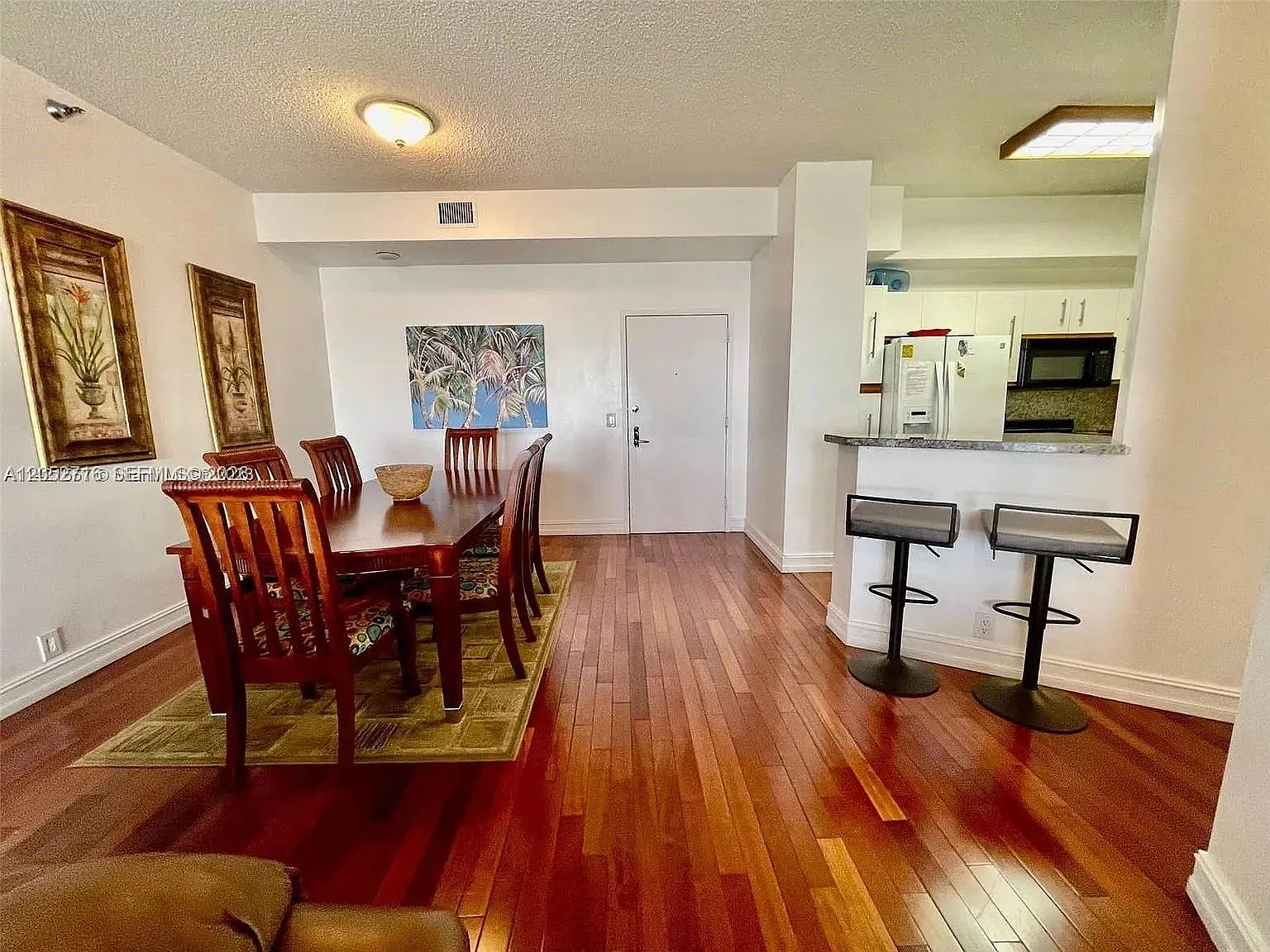Mystic Pointe Tower 600 C — Photo 4