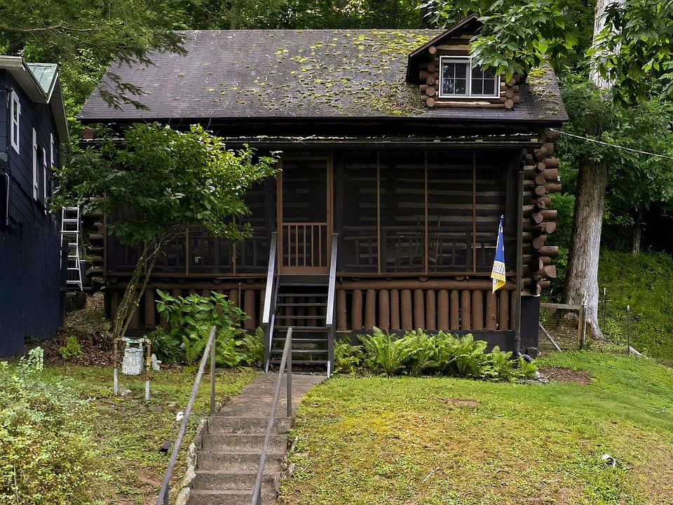1st image of 1752 Lake Floyd Cir
