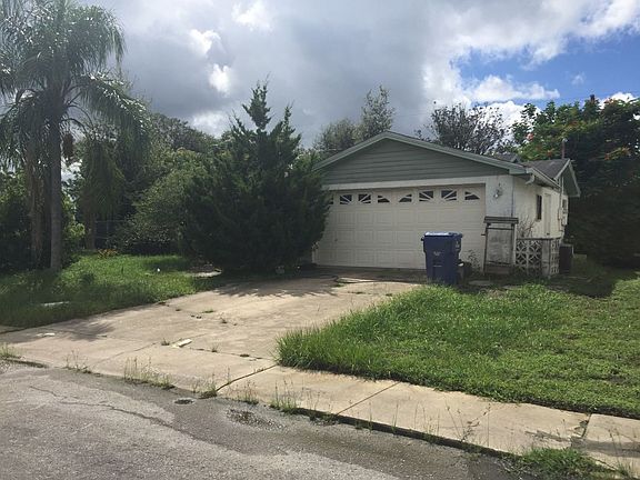 3rd image of 3646 Dickens Dr