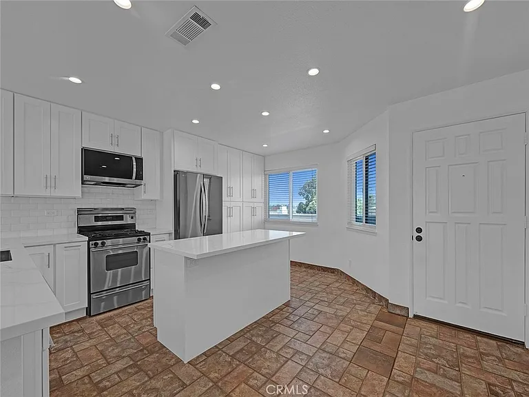 630 Island View Cir — Photo 7