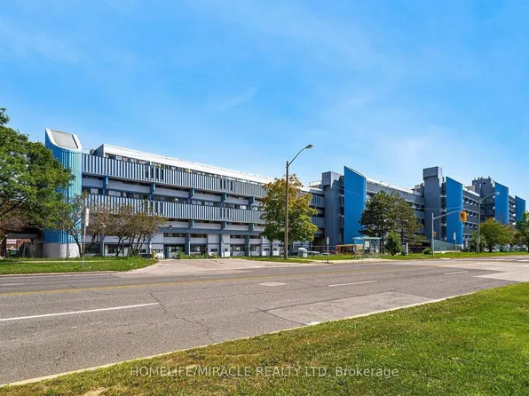 4673 Jane St #517, Toronto, ON M3N 2L1