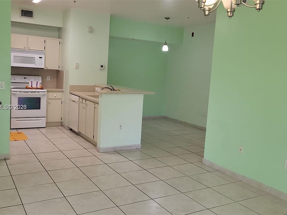 1st image of 7300 NW 114th Ave #3076