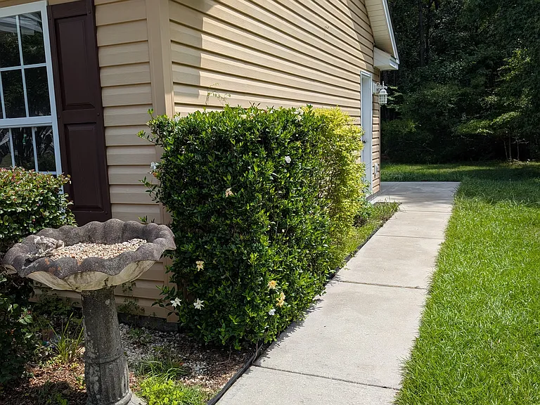 1849 Athens Dr — Photo 2