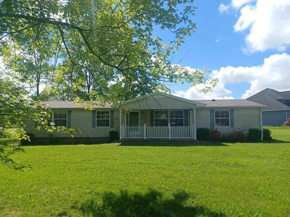 331 S 8th St SW, Clay City, IL 62824