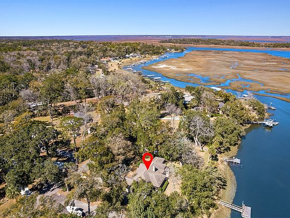 2nd image of 97146 Pirates Point Rd