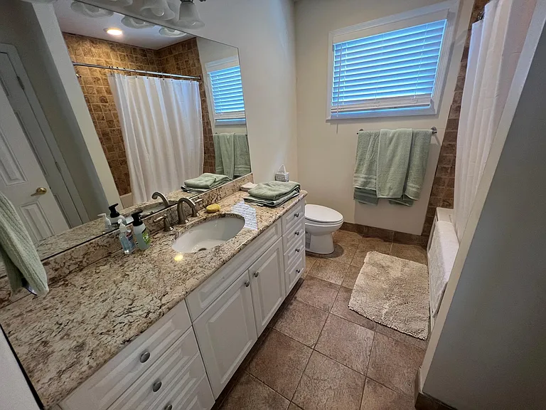 25 Lido Blvd — Photo 17