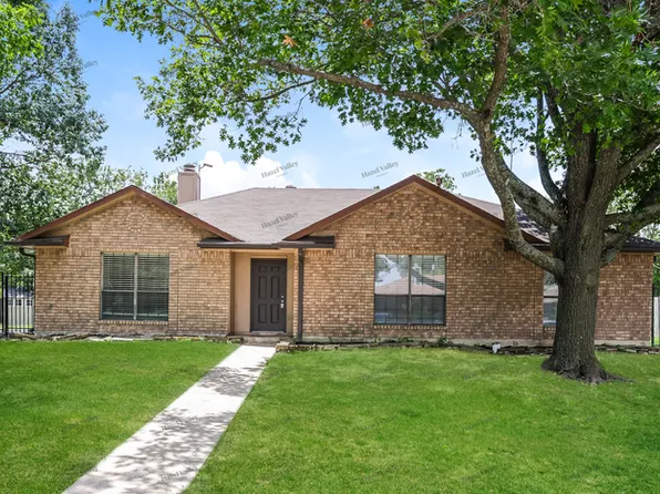 8014 Meadowlark Ln, Rowlett, TX 75088