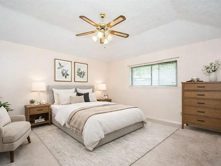 4902 Rainwater Dr — Photo 3