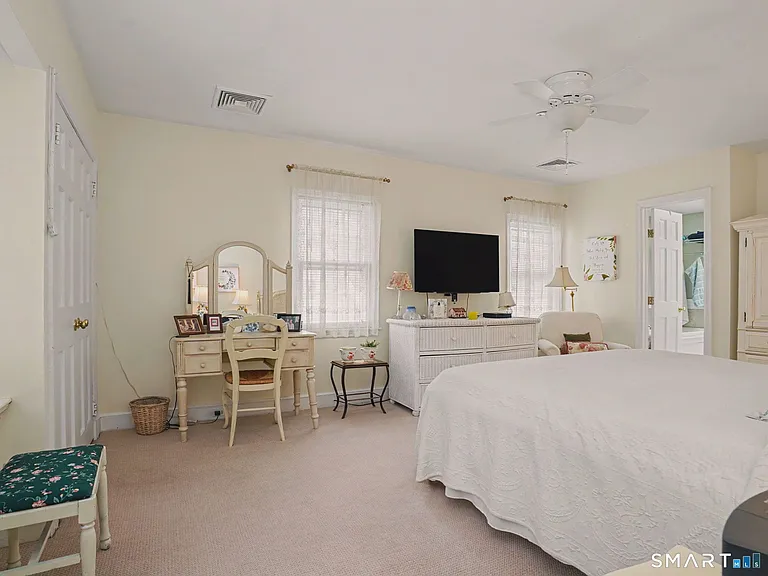 20 Chelsea St — Photo 17