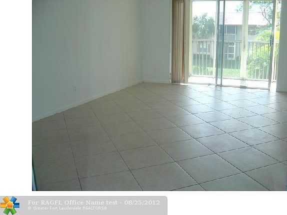 4th image of 3654 N University Dr #3