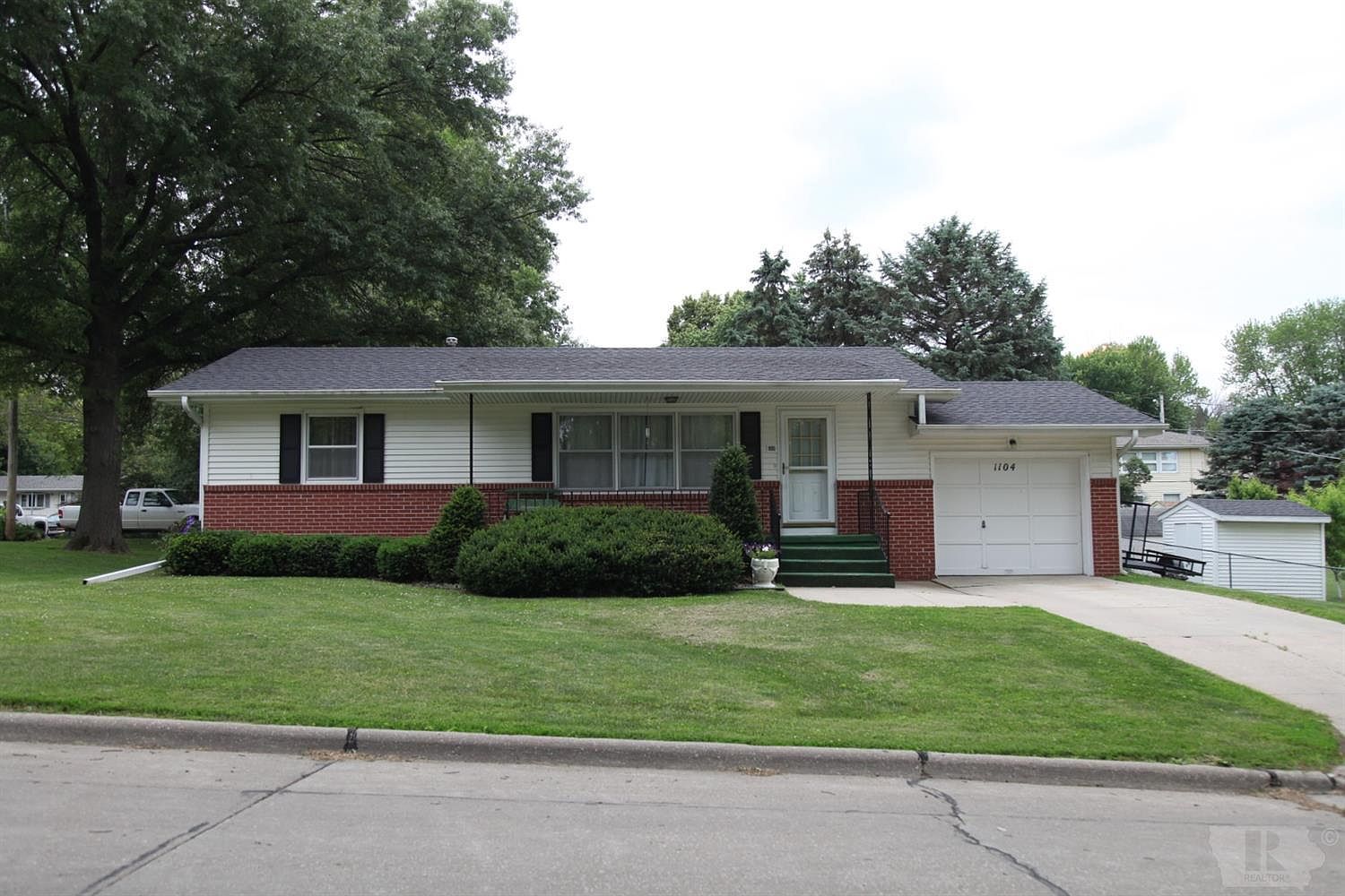 1104 E Cherry St, Red Oak, IA 51566 Zillow