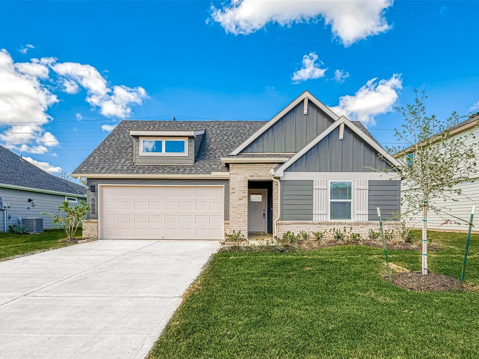 4 bed, 3.0 bath, 2269 sqft, $2,500 — Photo 1