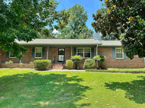 1104 9th Ave NE, Jacksonville, AL 36265