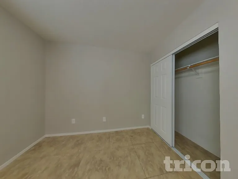 2283 E Palm Beach Dr — Photo 13