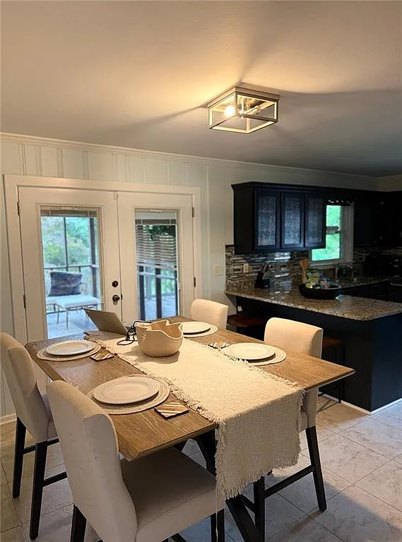 3 bed, 2.0 bath, 1343 sqft, $1,800 — Photo 3