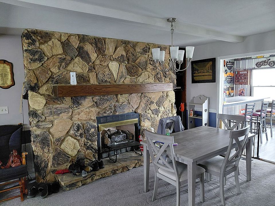 1st image of 218 Parklane Dr