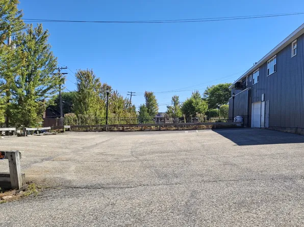 45 Church Street - 3, 45 Church St, Gardiner, ME 04345