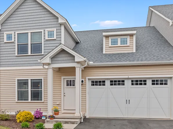 3 Newbury Court #3, North Haven, CT 06473