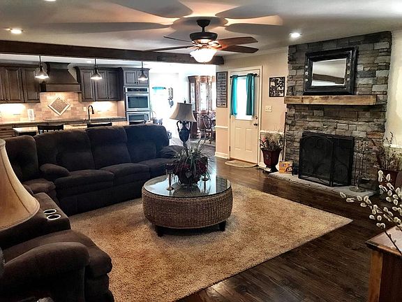 5th image of 194 Pineridge Dr
