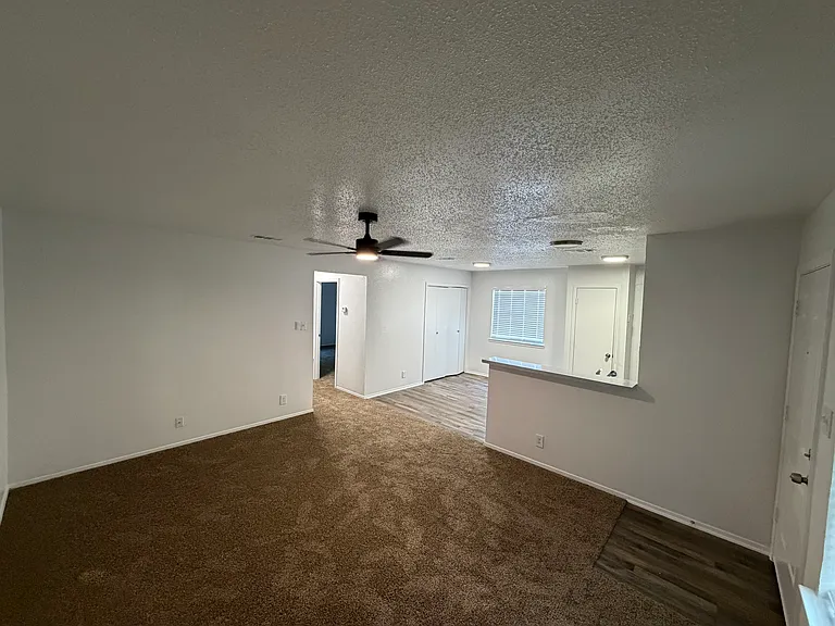 5305 Saint Georges Grn #D — Photo 6
