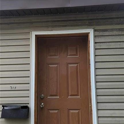 2nd image of 715 Avondale St