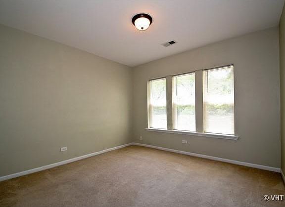 4th image of 2608 W Glenlake Ave