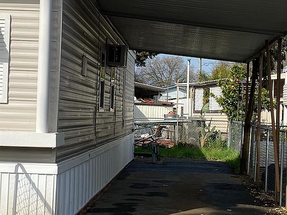4th image of 2000 W Capitol Ave Space 54