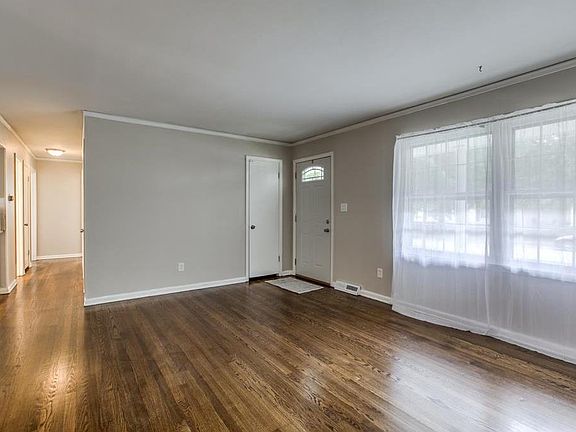 5th image of 9017 Wedd St