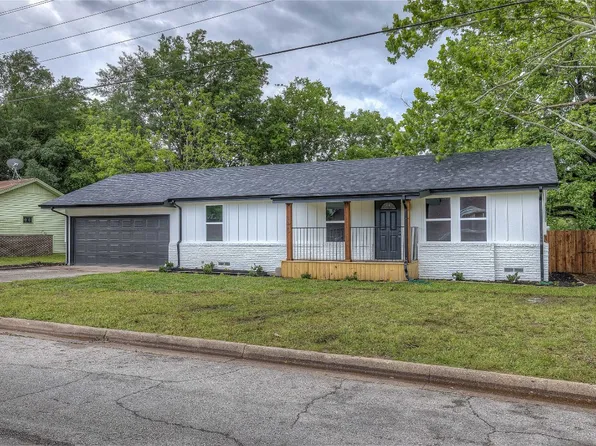 210 Cherry Ln, Van, TX 75790