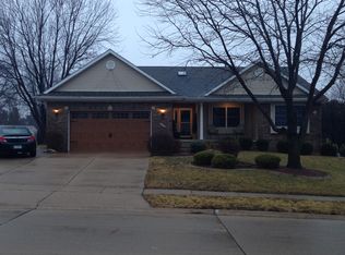 504 Stagecoach Trl, Le Claire, IA