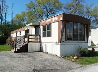 1092 Testa Dr, Justice, IL 60458