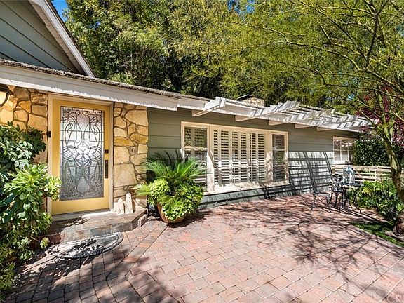 2nd image of 3801 Benedict Canyon Ln