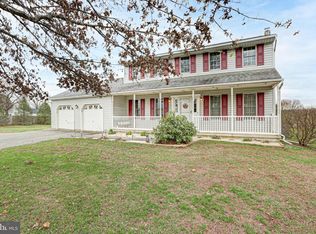 114 E Avondale Rd, West Grove, PA 19390