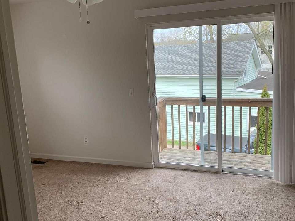 1st image of 48 Broadway St