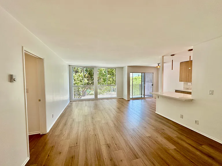 1311 California Ave #201 — Photo 6