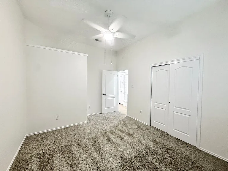236 Almond Dr — Photo 30