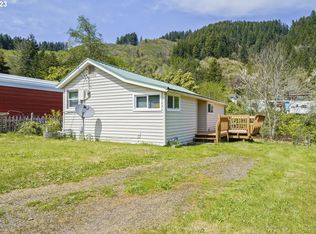 11791 Orchard Ave, Mapleton, OR 97453